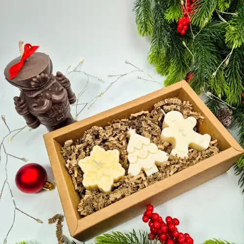 Set 3 Lumânări Artizanale – Smell of Christmas, Forme de Crăciun, Ceară de Soia, Cadou Festiv